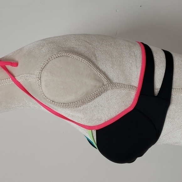 Rue Bleu Bikini Padded Top Med. Black & Multi Approx B Cup EUC - Picture 2 of 8